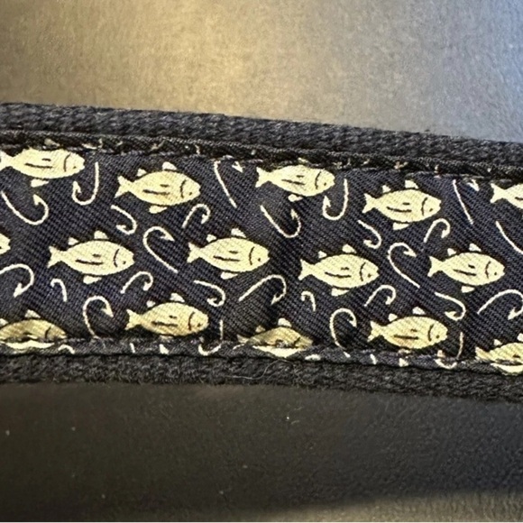 VINEYARD VINES Women’s 28” M Navy Belt White Fish & Hooks Brown Leather - Picture 4 of 4